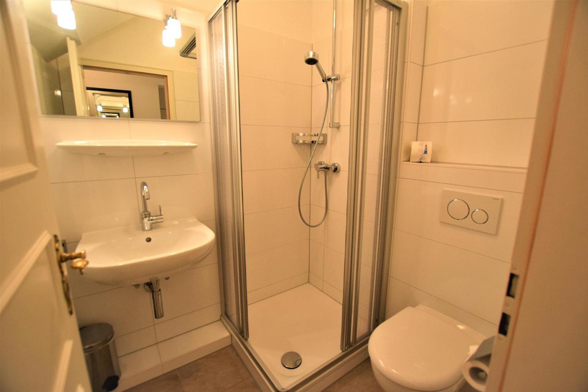 Raantem Hues, Ra 06 Apartment